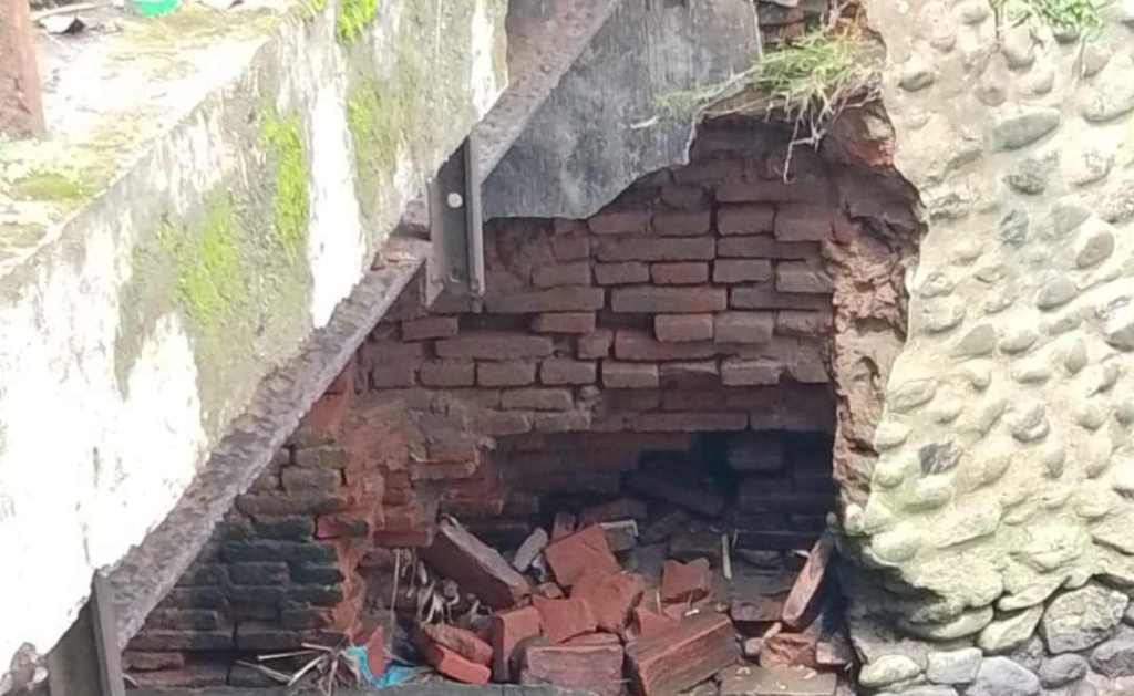 Pondasi Jembatan Sutojayan Pakisaji Tergerus Air, PUBM Malang Bilang&nbsp;Begini