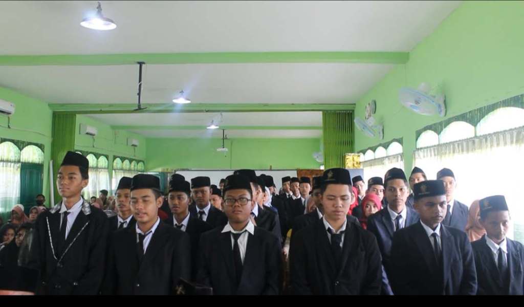 157 Siswa SMP Al-Huda Berikrar di Acara Pelepasan Angkatan Tahun&nbsp;2023-2024