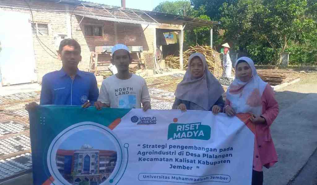 Dosen Unmuh Jember Meneliti Usaha Produksi Kerupuk, Begini&nbsp;Hasilnya