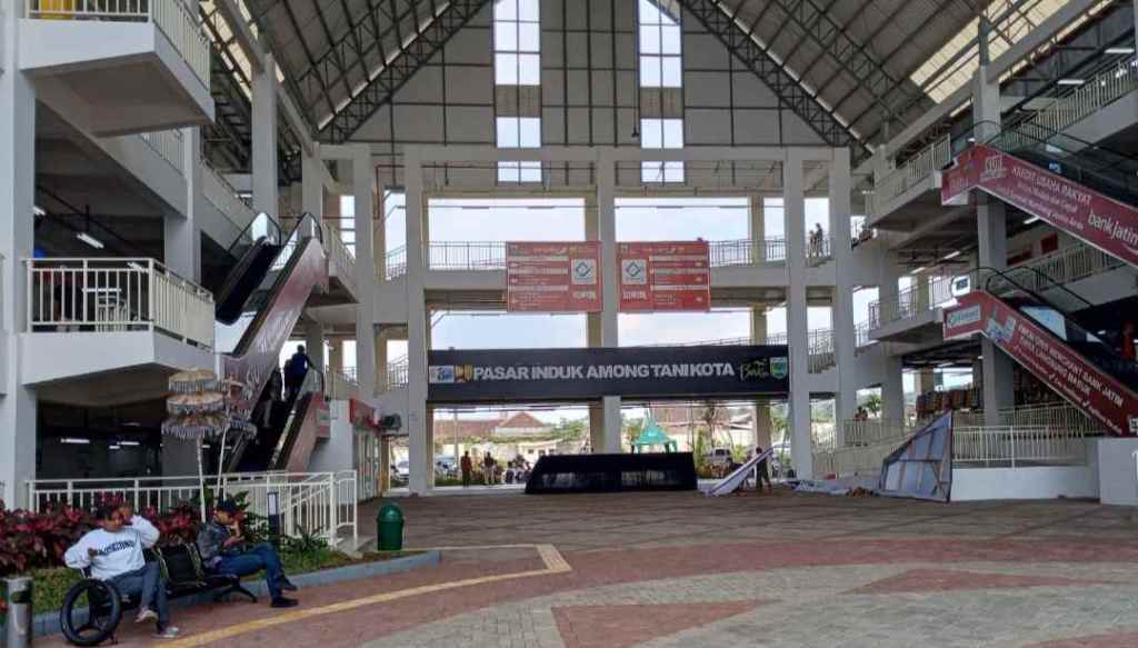 Kongkalikong Oknum Pedagang dan UPT Pasar Induk Among Tani, Pembagian Bedhak Diwarnai&nbsp;Kecurangan