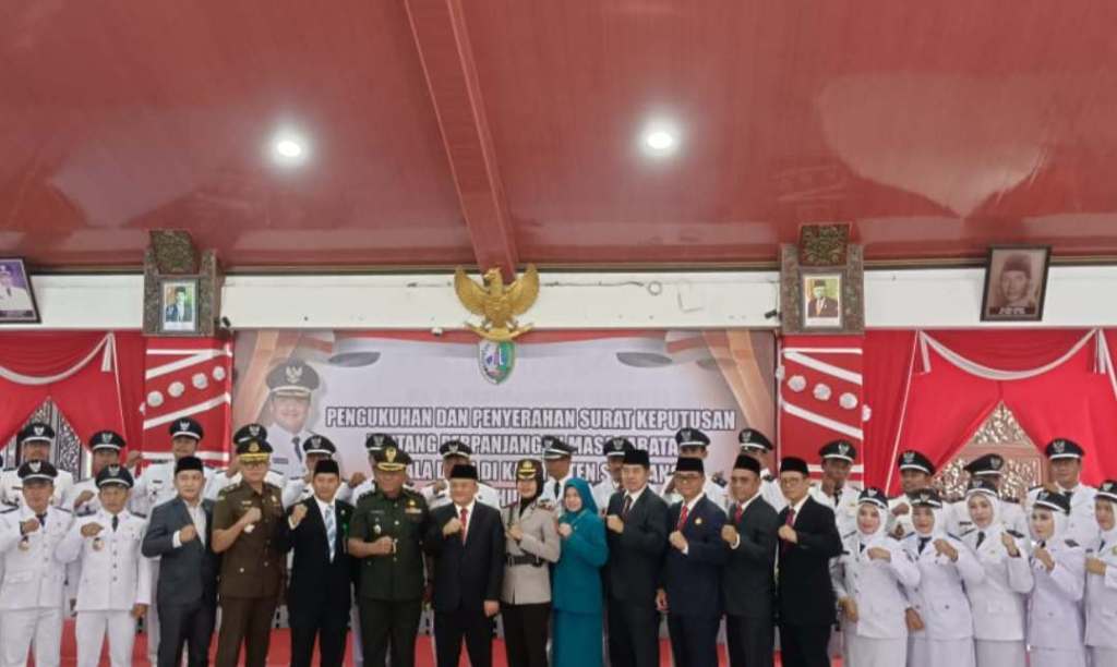 37 Kades di Sampang Terima SK Perpanjangan Masa Jabatan 8&nbsp;Tahun