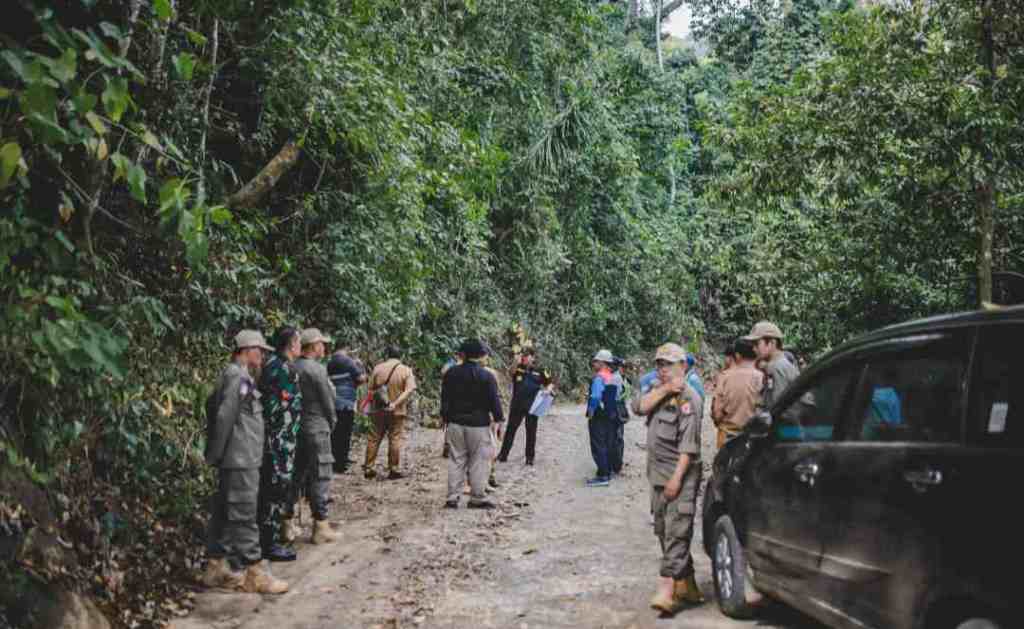 Perbaikan Jalan Menuju Pantai Bandealit Dikebut, Target Selesai Sebelum November&nbsp;2024