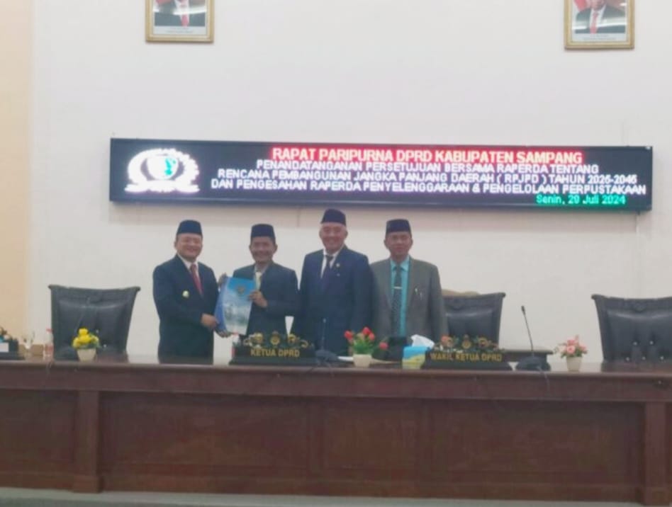 DPRD Sampang Gelar Paripurna Penandatanganan Persetujuan Bersama RPJPD 2025 – 2045