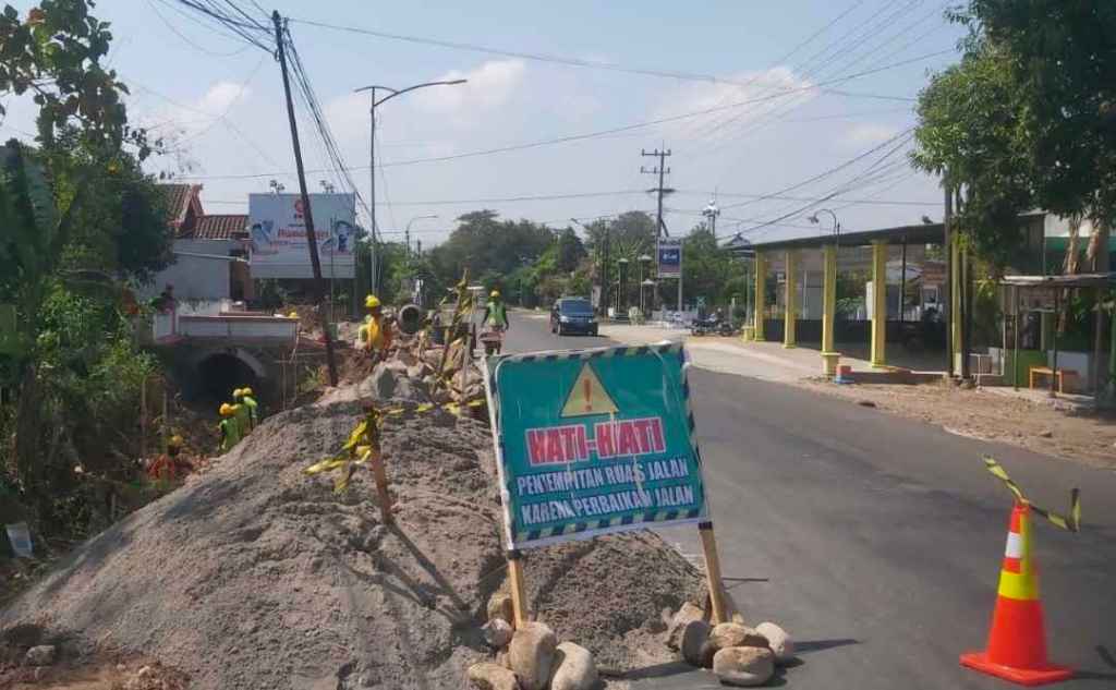 Dinas PUPR Magetan Realisasikan Pemeliharaan Berkala Jalan Mojopurno –&nbsp;Genengan